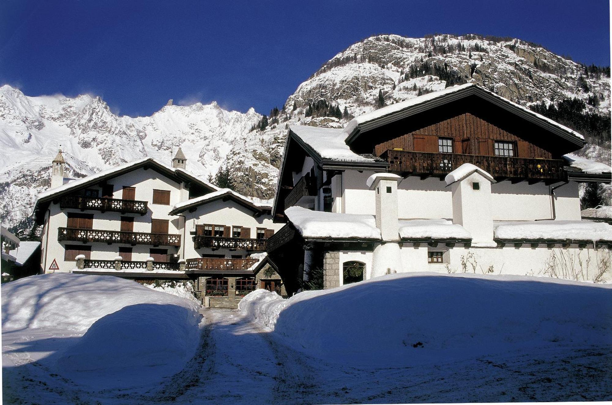 Hotel Del Viale Courmayeur Exterior foto